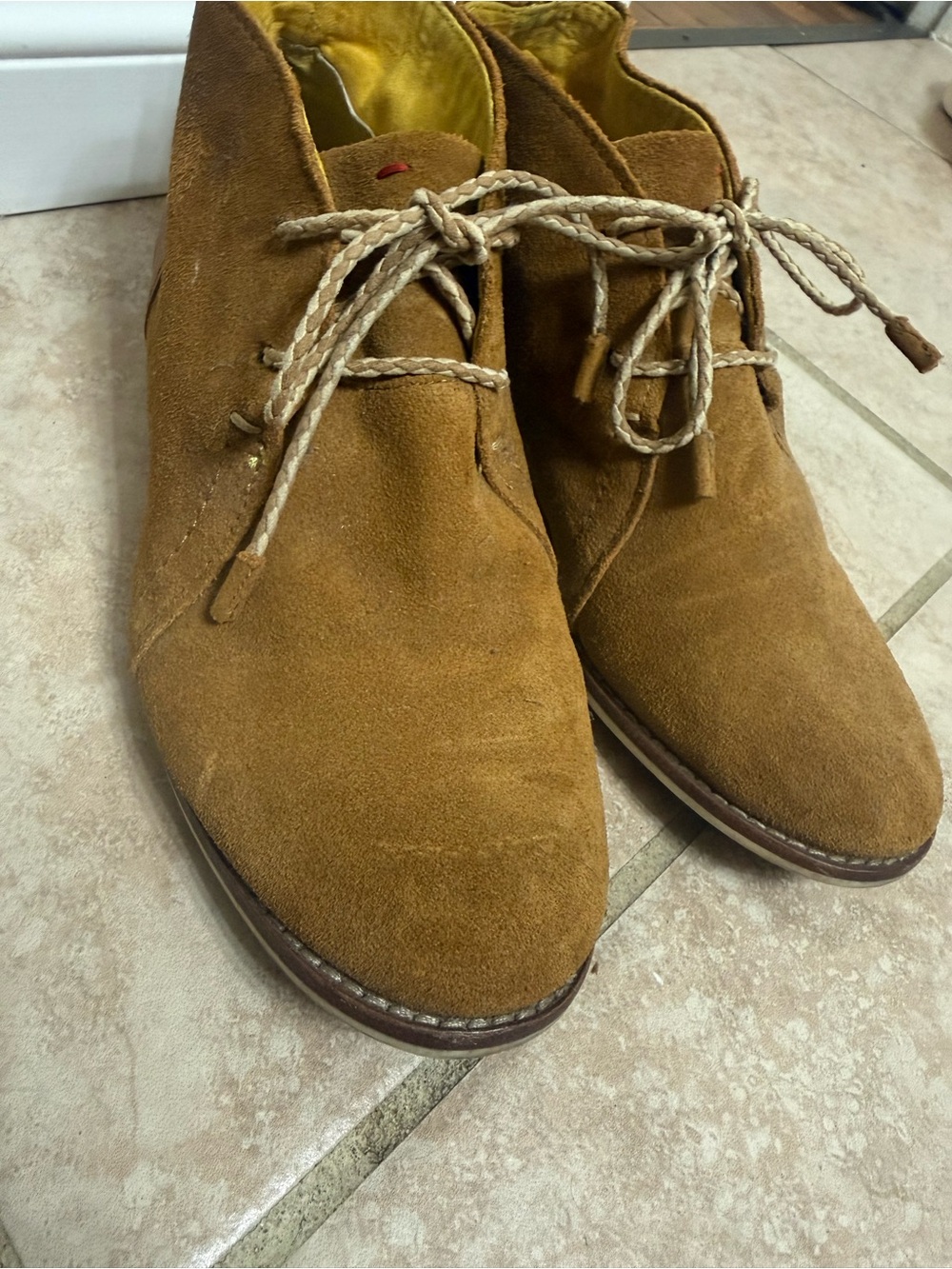 Ellen Degeneres Camel Suede Braided Lace Ankle Booties